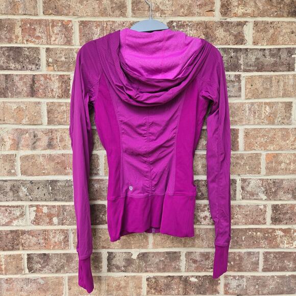 Lululemon In Flux Jacket
Regal Plum Size 2 - Picture 9 of 9